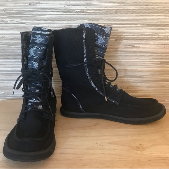 sanuk boots